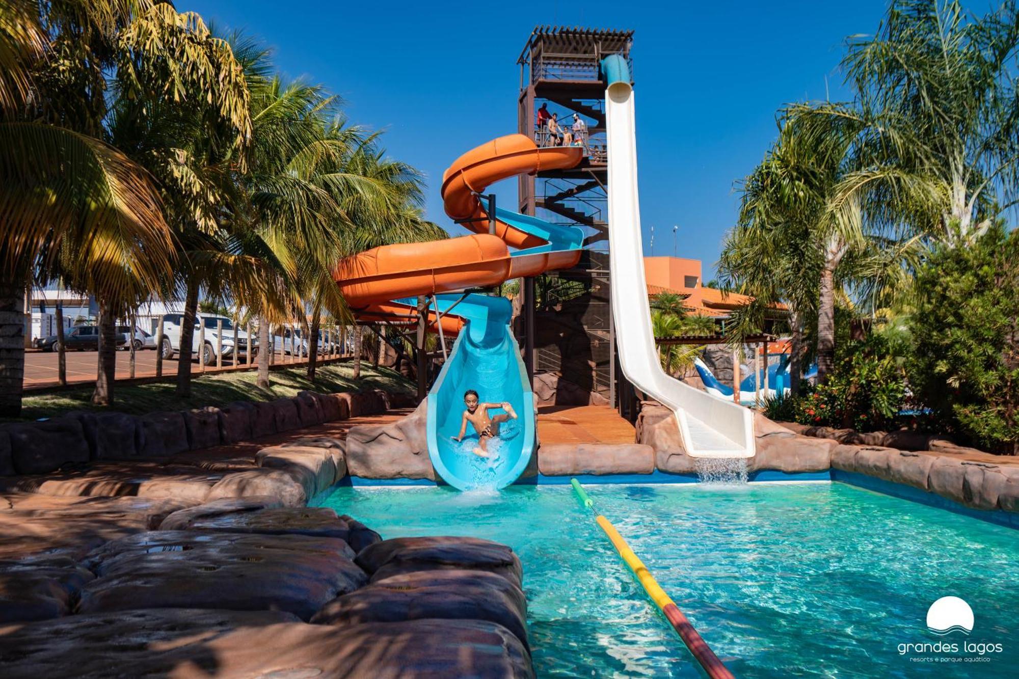 Grandes Lagos Resorts E Parque Aquatico Santa Clara d'Oeste Extérieur photo