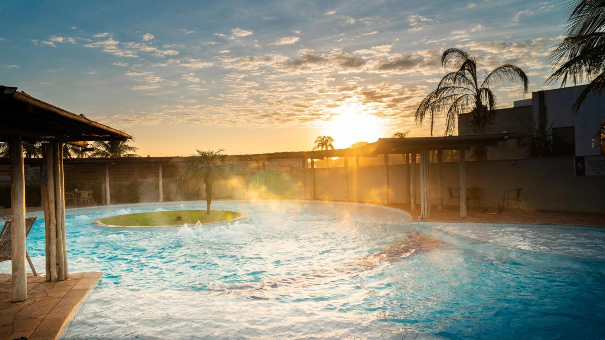 Grandes Lagos Resorts E Parque Aquatico Santa Clara d'Oeste Extérieur photo